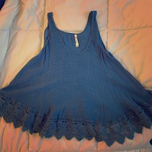 Mur Mur boutique crepe tank with lace detail